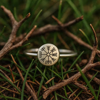 Anillo de guerrero de Vegvisir con escudo Anillo de guerrero de Vegvisir con escudo