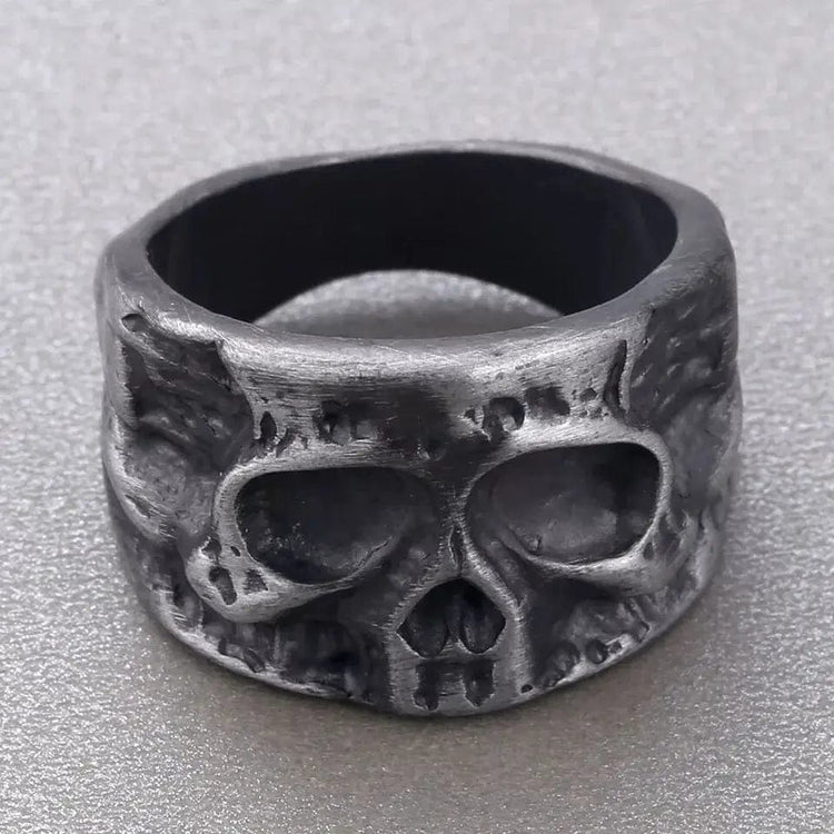 Anillo vikingo que desafía al destino Anillo vikingo que desafía al destino