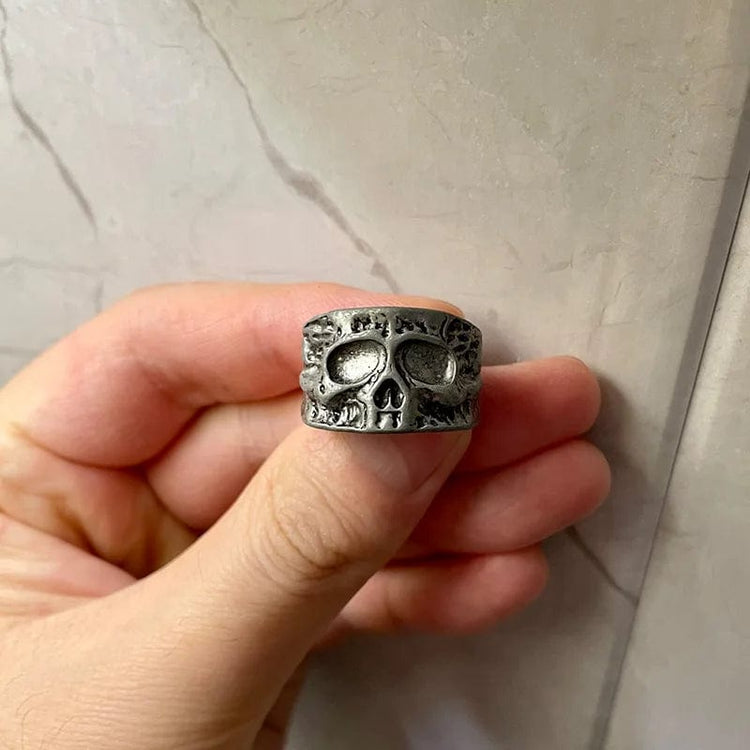 Anillo vikingo que desafía al destino Anillo vikingo que desafía al destino