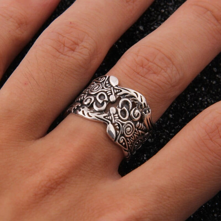 Anillo Vikingo de Plata de Ley 925 - El Duelo de Luna Llena Anillo Vikingo de Plata de Ley 925 - El Duelo de Luna Llena