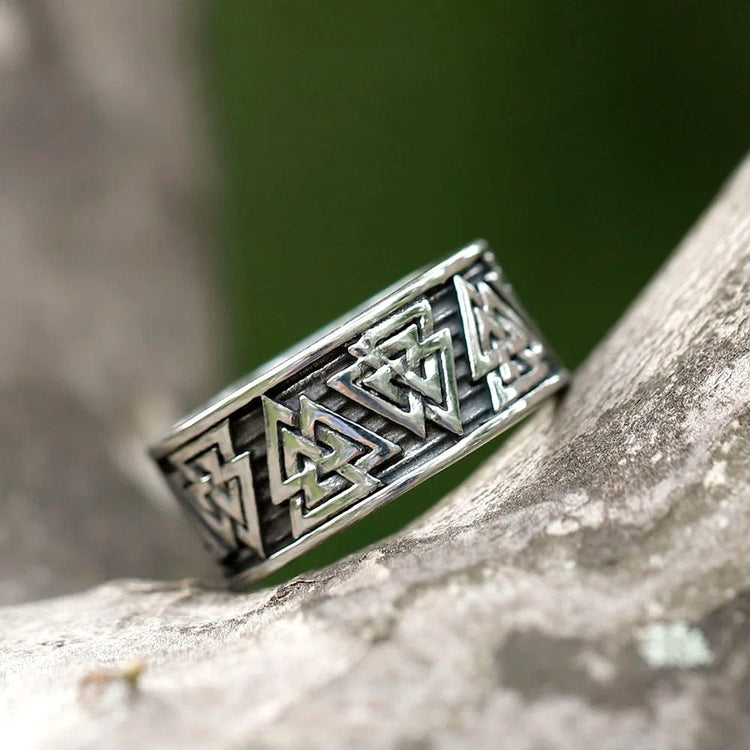 Anillo vikingo Twirling Valknut Anillo vikingo Twirling Valknut