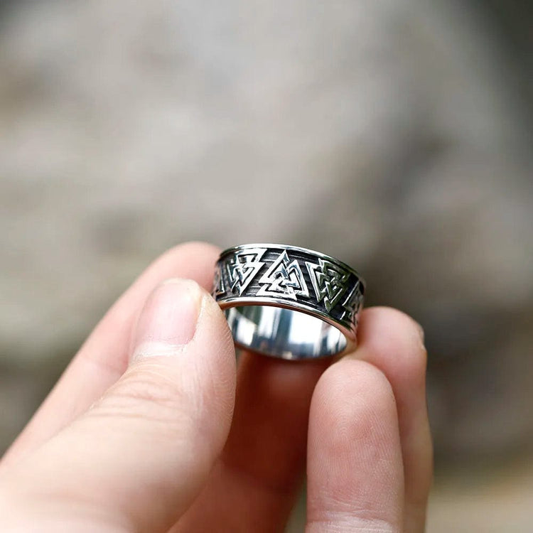 Anillo vikingo Twirling Valknut Anillo vikingo Twirling Valknut