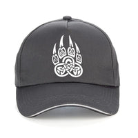 Gorro con pata de oso vikingo Gorro con pata de oso vikingo