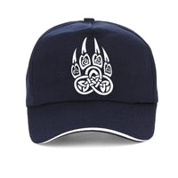 Gorro con pata de oso vikingo Gorro con pata de oso vikingo