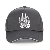 Gorro con pata de oso vikingo Gorro con pata de oso vikingo