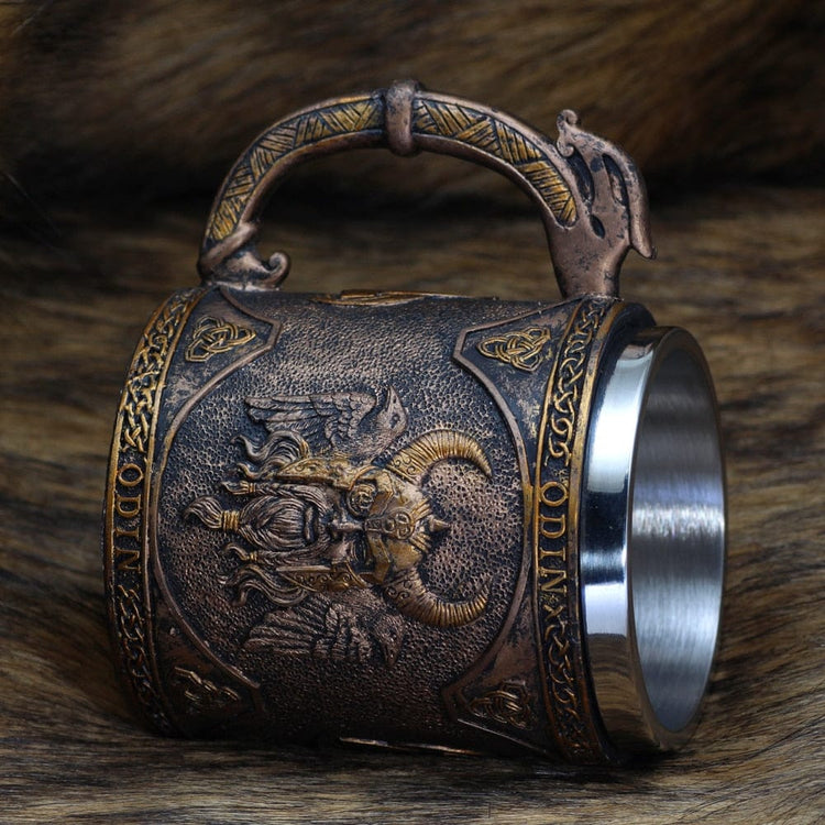 Jarra vikinga de los ojos de Odín Jarra vikinga de los ojos de Odín