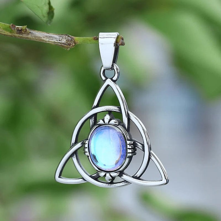 Collar Triquetra \"Talismán de la feminidad\" con piedra lunar Collar Triquetra \"Talismán de la feminidad\" con piedra lunar