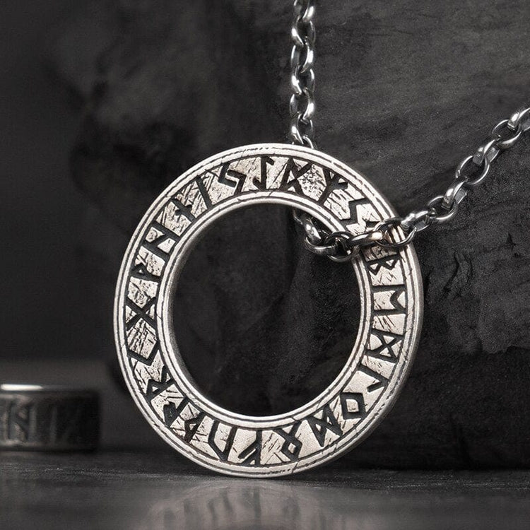 Collar Vikingo de Plata de Ley 925 - Círculo Rúnico Collar Vikingo de Plata de Ley 925 - Círculo Rúnico