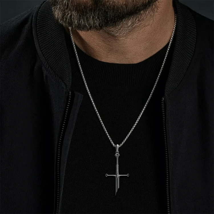 Collar vikingo, la espada del conquistador Collar vikingo, la espada del conquistador