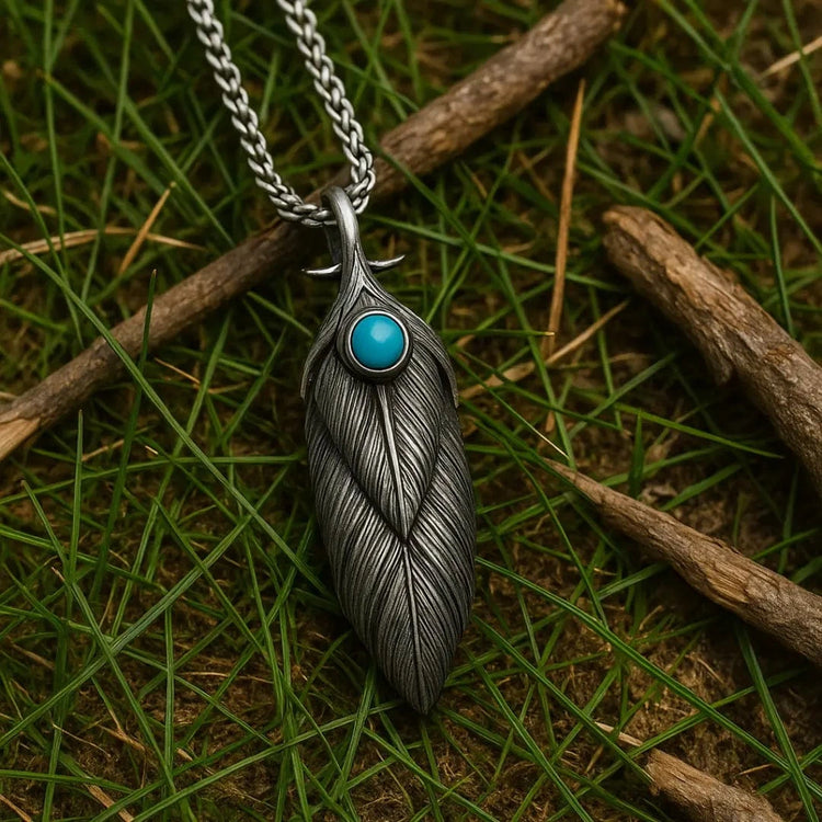 Collar vikingo de plumas eternas Collar vikingo de plumas eternas