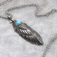Collar vikingo de plumas eternas Collar vikingo de plumas eternas