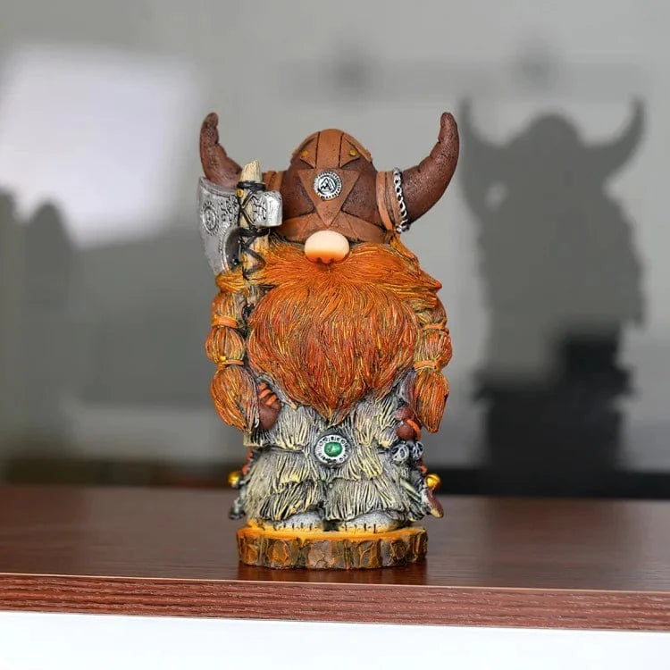 Gran estatua de un guerrero vikingo Gran estatua de un guerrero vikingo