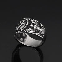 Anillo de Valknut usado por los cuervos de Odín Anillo de Valknut usado por los cuervos de Odín
