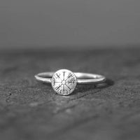 Anillo de guerrero de Vegvisir con escudo Anillo de guerrero de Vegvisir con escudo
