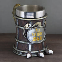 Taza vikinga \"All we need skal\" de resina Taza vikinga \"All we need skal\" de resina