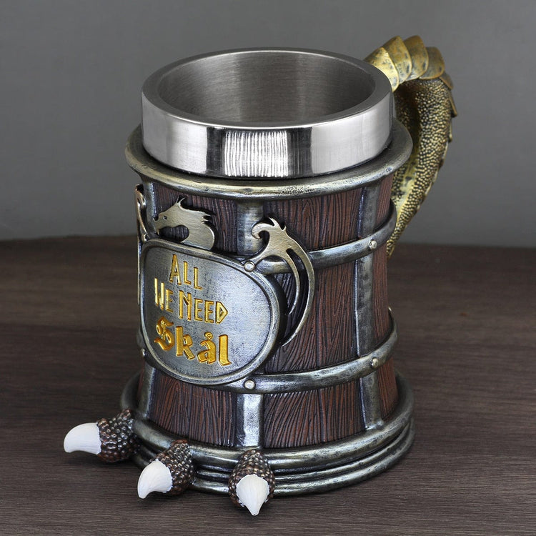 Taza vikinga \"All we need skal\" de resina Taza vikinga \"All we need skal\" de resina