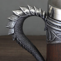Taza vikinga \"aliento de dragón\" de resina Taza vikinga \"aliento de dragón\" de resina