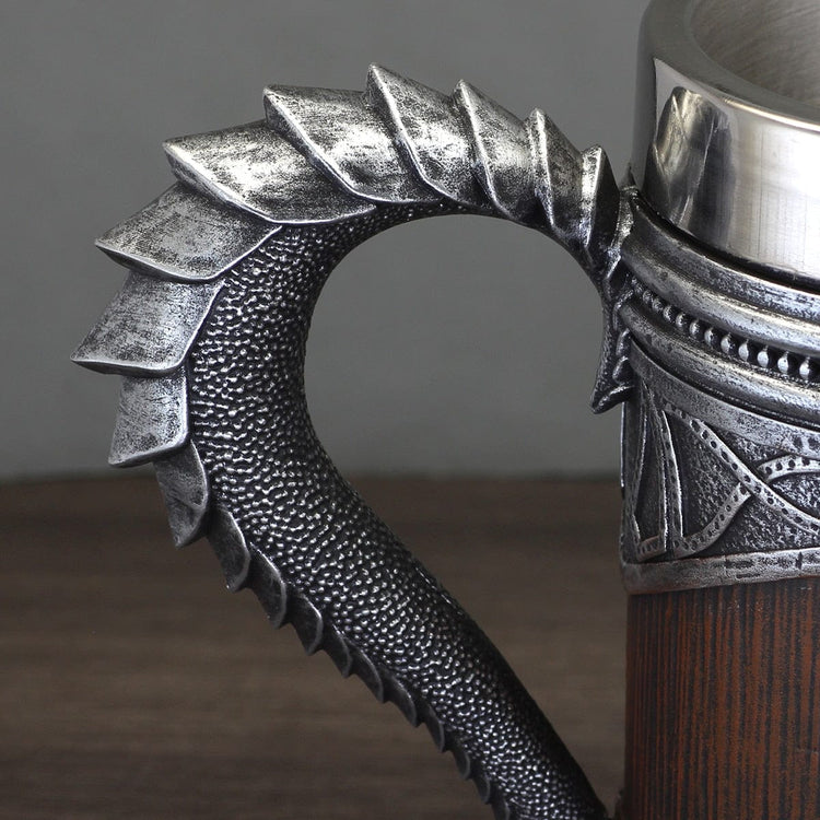 Taza vikinga \"aliento de dragón\" de resina Taza vikinga \"aliento de dragón\" de resina