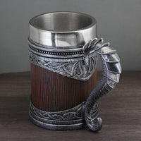 Taza vikinga \"aliento de dragón\" de resina Taza vikinga \"aliento de dragón\" de resina