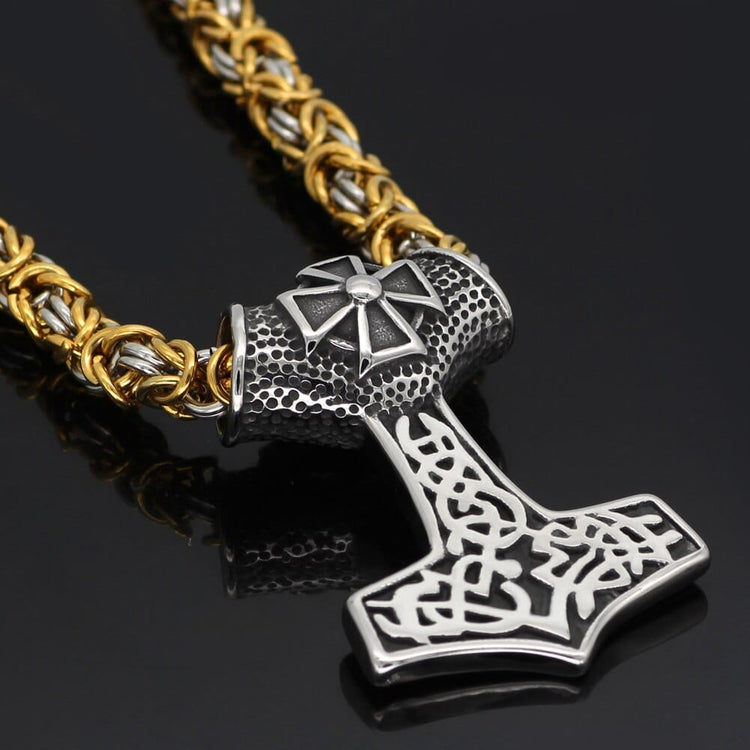 Collar de valentía Mjolnir ornamentado Collar de valentía Mjolnir ornamentado