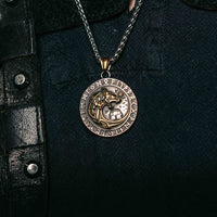 Collar de lobo dorado gigante - Fenrir Collar de lobo dorado gigante - Fenrir