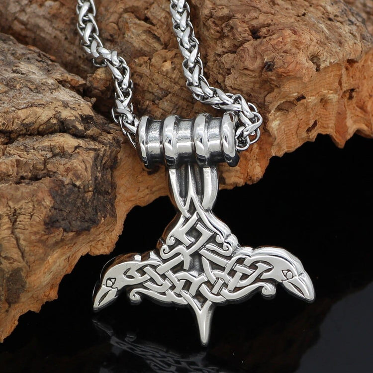 Collar Mjolnir en forma de cuervos de Odín Collar Mjolnir en forma de cuervos de Odín