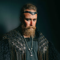 Collar de poder de Mjolnir y protección para Freki y Geri. Collar de poder de Mjolnir y protección para Freki y Geri.