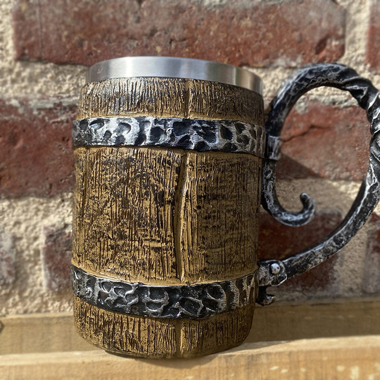 Taza grande de madera vikinga Taza grande de madera vikinga