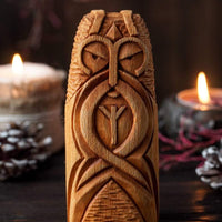 Estatua de madera de Heimdall Estatua de madera de Heimdall