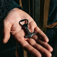 Abridor de botellas Mjolnir - acero inoxidable Abridor de botellas Mjolnir - acero inoxidable
