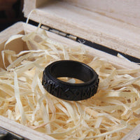 Anillo vikingo \"Anillo Futhark: Eco del Infinito