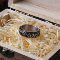 Anillo vikingo \"Anillo Futhark: Eco del Infinito