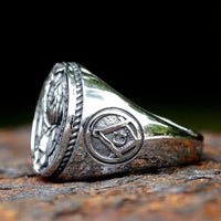 Anillo vikingo \"On triomphe toujours\" (Siempre triunfamos)