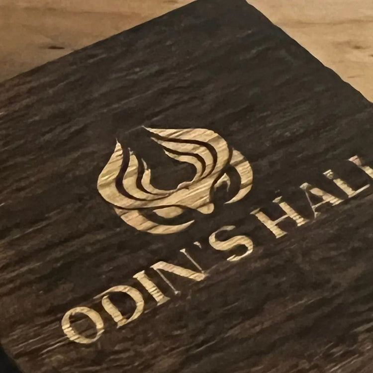 Grabado de cajas de madera Odin's Hall