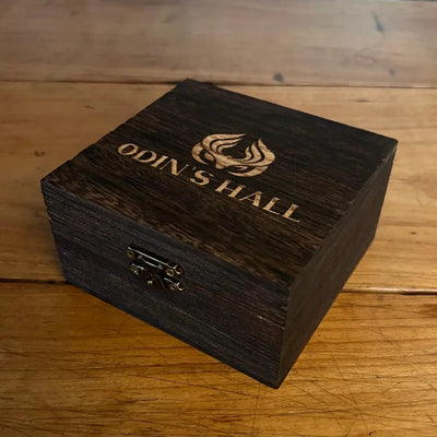 Grabado de cajas de madera Odin's Hall