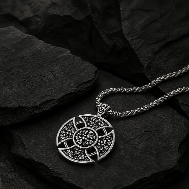Collar escudo vikingo | Acero inoxidable