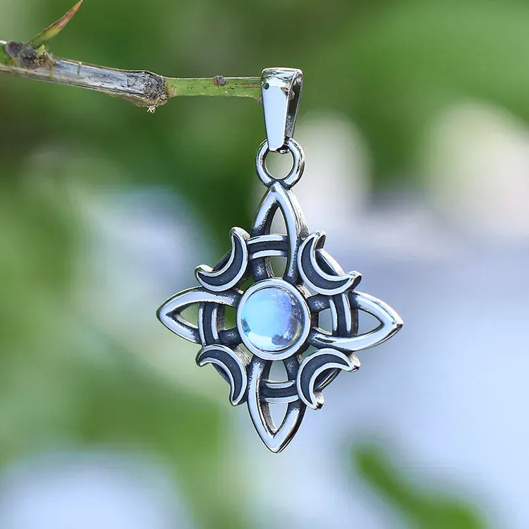 Collar \"Guarda la luz\" con piedra de luna