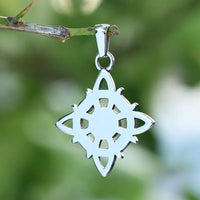 Collar \"Guarda la luz\" con piedra de luna