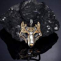 Collar de máscara de Fenrir dorada