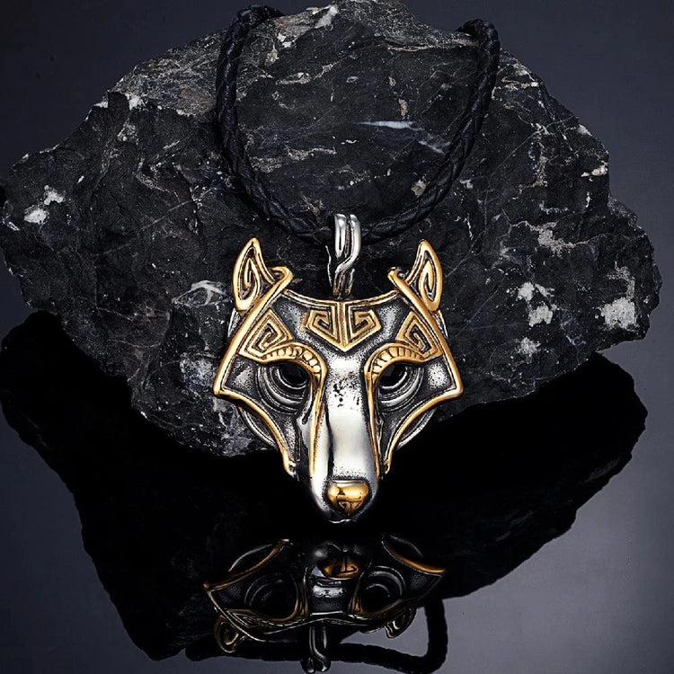 Collar de máscara de Fenrir dorada