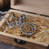 Collar Vikingo \"Triquetra Commandments Necklace