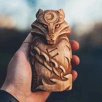 Estatuilla del lobo Fenrir