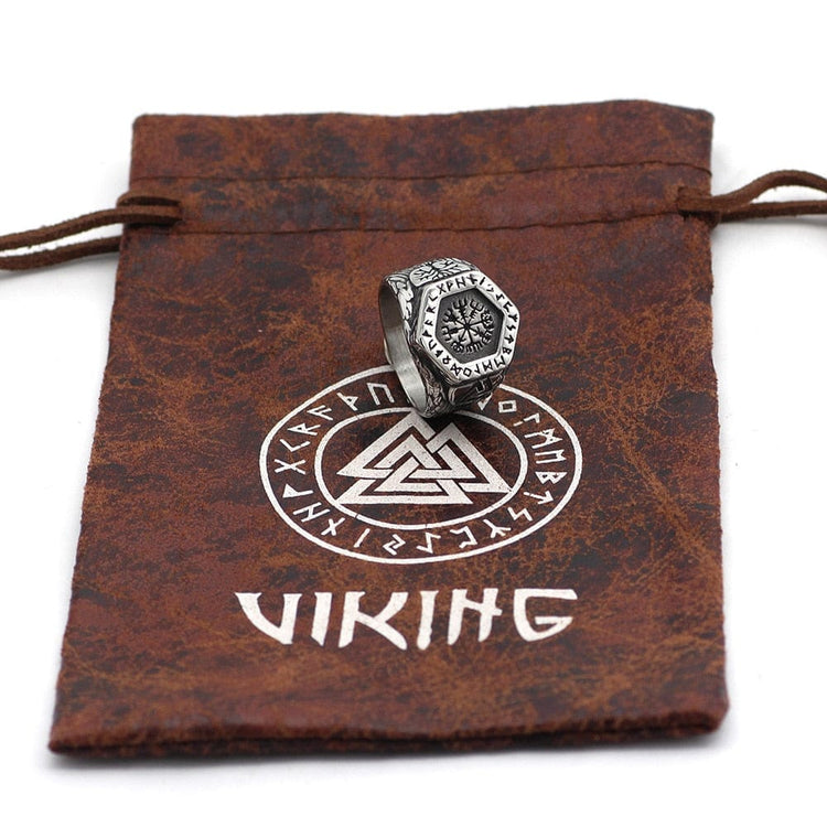 Anillo de brújula rúnica de Vegvisir