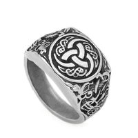 Anillo triple de cuerno de Odín