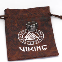 Anillo de Valknut usado por los cuervos de Odín
