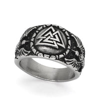 Anillo de Valknut usado por los cuervos de Odín