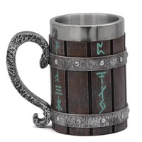 Taza vikinga con runa nórdica