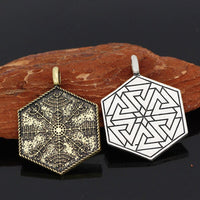 Collar con guía espiritual tallado Vegvisir