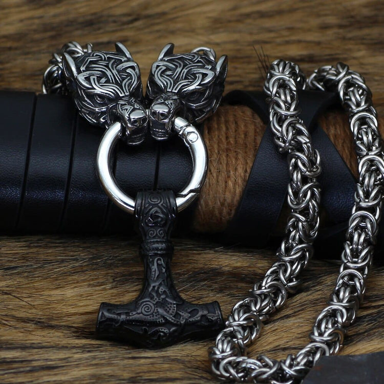 Collar de poder de Mjolnir y protección para Freki y Geri.