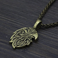 Collar de cabeza de cuervo de Odín